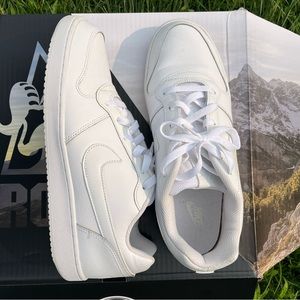 Men’s Nike Basketball Shoes, White, Size 11